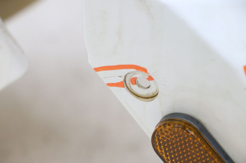 photo de Vorderradkotflügel EUROCKA R8 4T 50 (2013 - 2022) - Details der Befestigungspunkte