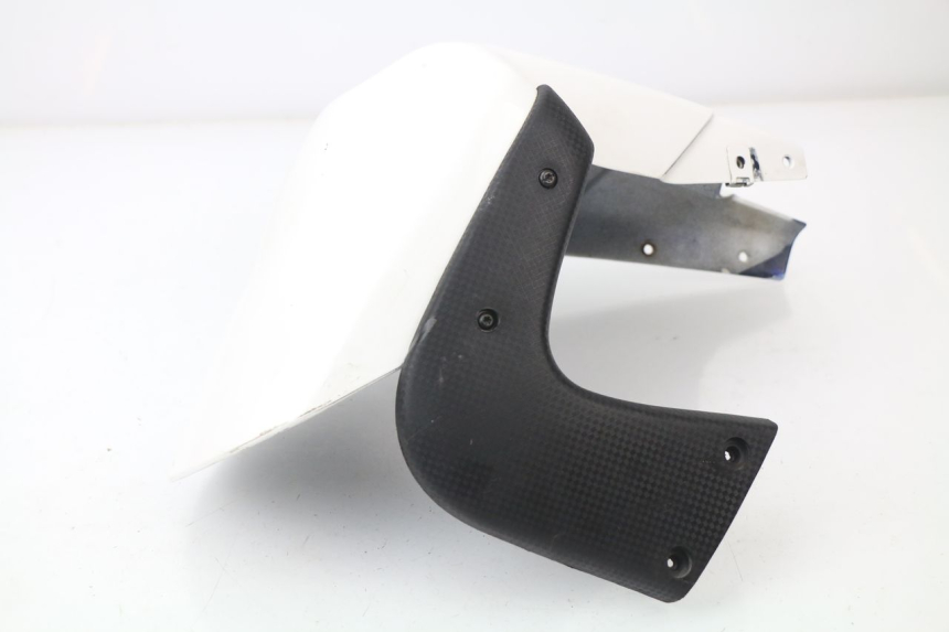 photo de KOTFLÜGEL VORNE PEUGEOT SPEEDFIGHT 2 AC 50 (2000 - 2009) - Details der Befestigungspunkte