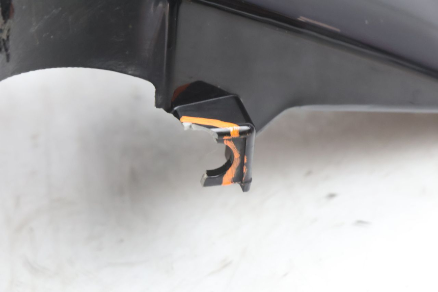 photo de KOTFLÜGEL VORNE KYMCO SUPER 8 2T 50 (2007 - 2013) - Details der Befestigungspunkte