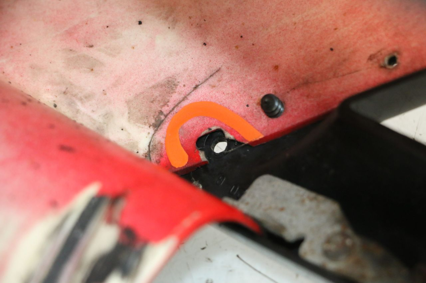 photo de KOTFLÜGEL VORNE PEUGEOT TREKKER TKR 50 (2005 - 2014) - Charakteristische Merkmale