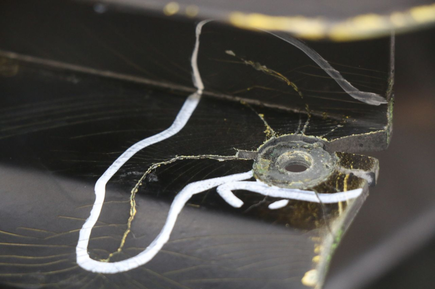 photo de VORDERRADKOTFLüGEL KAWASAKI ZX-6R ZX6R 600 (1995 - 1997) - Details der Befestigungspunkte