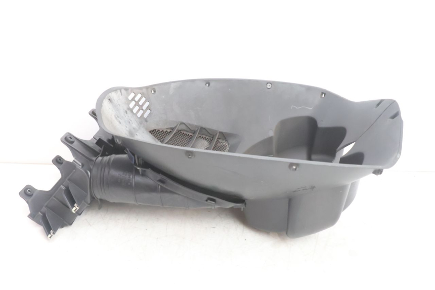 photo de KÃœHLER VERKLEIDUNG APRILIA ATLANTIC S 125 (2010 - 2013) - Technische Nahaufnahme