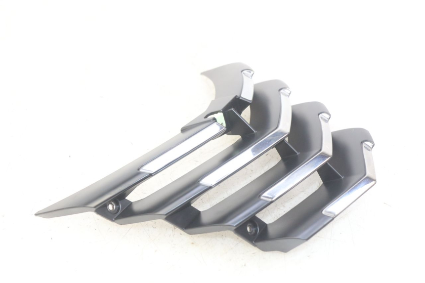 photo de KÜHLERGRILL PEUGEOT CITYSTAR AIR 125 (2014 - 2017) - Technische Nahaufnahme