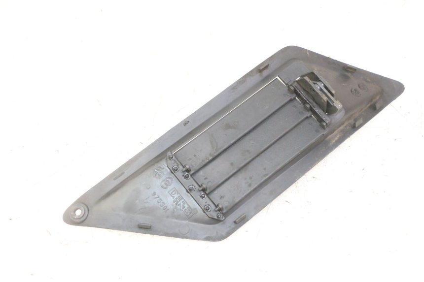 photo de RECHT KUHLER VERKLEIDUNG GILERA NEXUS 125 (2009 - 2013) - Details der Befestigungspunkte