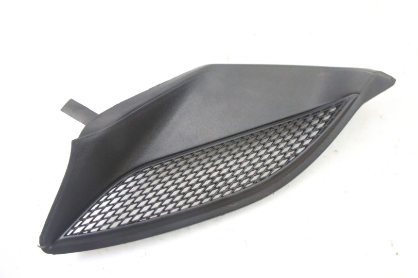 photo de RECHT KUHLER VERKLEIDUNG PIAGGIO NRG POWER PUREJET 50 (2018 - 2021) - Detailansicht des Bauteils
