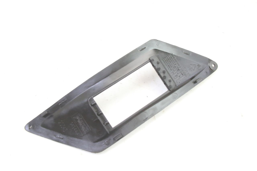 photo de RECHT KUHLER VERKLEIDUNG GILERA RUNNER SP 50 (2006 - 2008) - Detailansicht des Bauteils