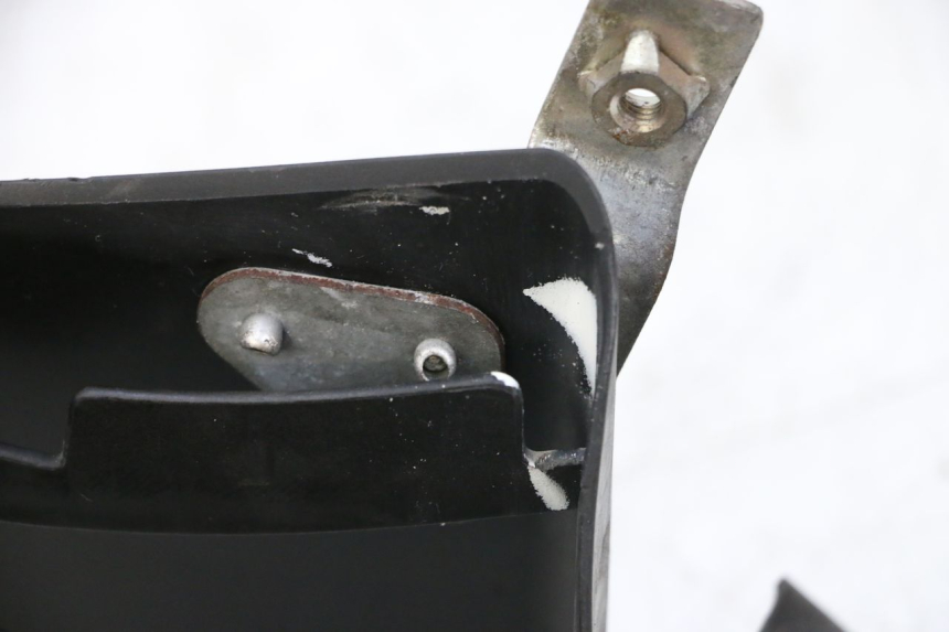 photo de RECHT KUHLER VERKLEIDUNG PIAGGIO VESPA GTS SUPER IE 125 (2009 - 2016) - Detailansicht des Bauteils