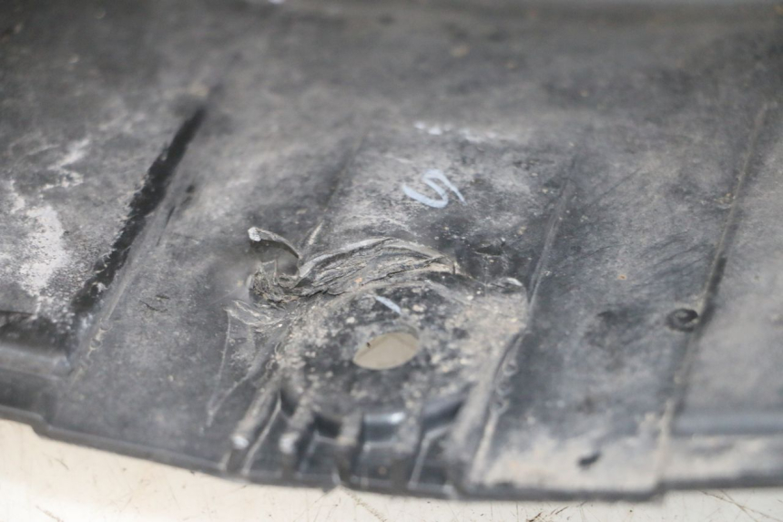 photo de KÜHLERGRILL HONDA FORZA ABS 300 (2013 - 2017) - Detailansicht des Bauteils