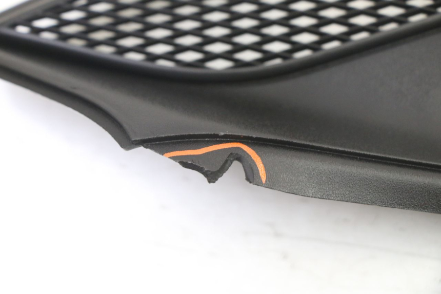 photo de LINKS KUÂœHLER VERKLEIDUNG PIAGGIO NRG POWER PUREJET 50 (2018 - 2021) - Detailansicht des Bauteils