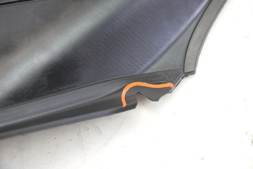 photo de LINKS KUÂœHLER VERKLEIDUNG PIAGGIO NRG POWER PUREJET 50 (2018 - 2021) - Technische Nahaufnahme