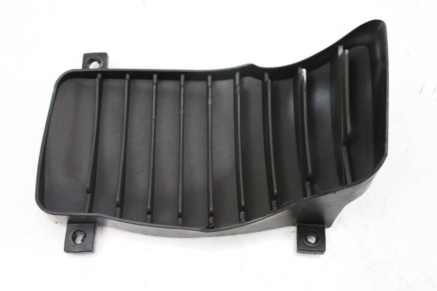 photo de LINKE KÜHLERGRILL PIAGGIO VESPA GTS IGET ABS 125 (2017 - 2023) - Details der Befestigungspunkte