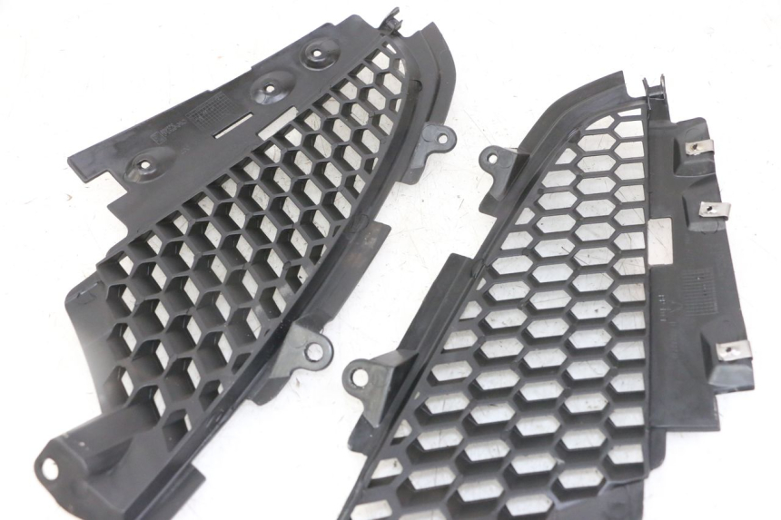 photo de KÃœHLER VERKLEIDUNG PIAGGIO IE MP3 YOURBAN 300 (2011 - 2016) - Detailansicht des Bauteils