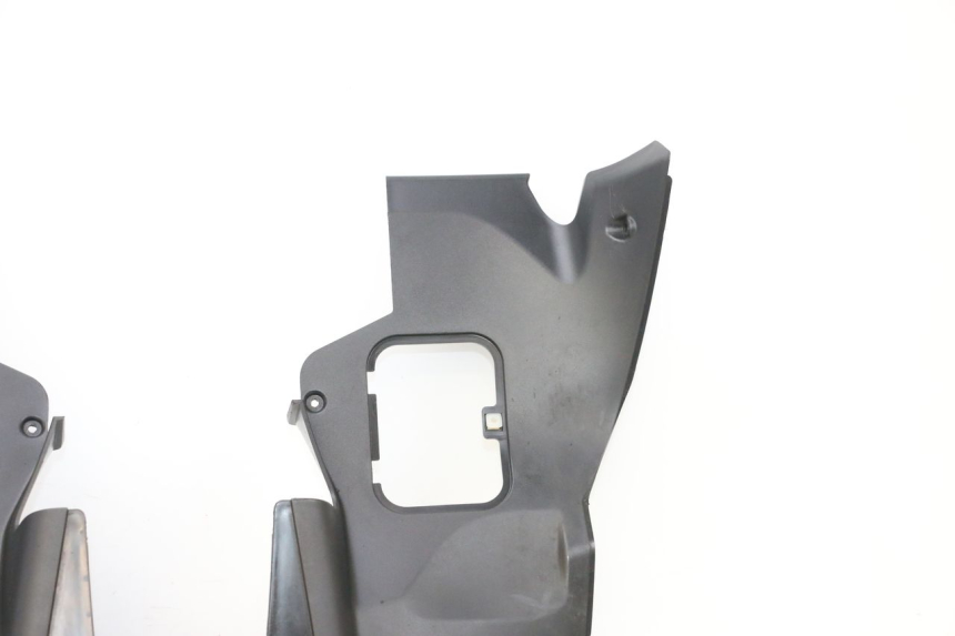 photo de KÃœHLER VERKLEIDUNG PIAGGIO MP3 HPE 300 (2019 - 2026) - Kennzeichnungen und Originalreferenzen