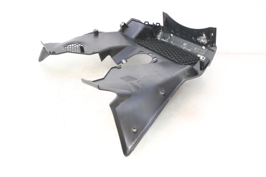 photo de KÃœHLER VERKLEIDUNG PIAGGIO MP3 HPE 530 (2022 - 2026) - Technische Nahaufnahme