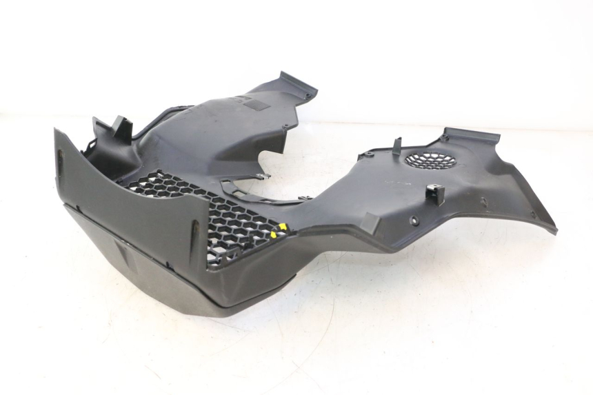 photo de KÃœHLER VERKLEIDUNG PIAGGIO MP3 HPE 530 (2022 - 2026) - Details der Befestigungspunkte