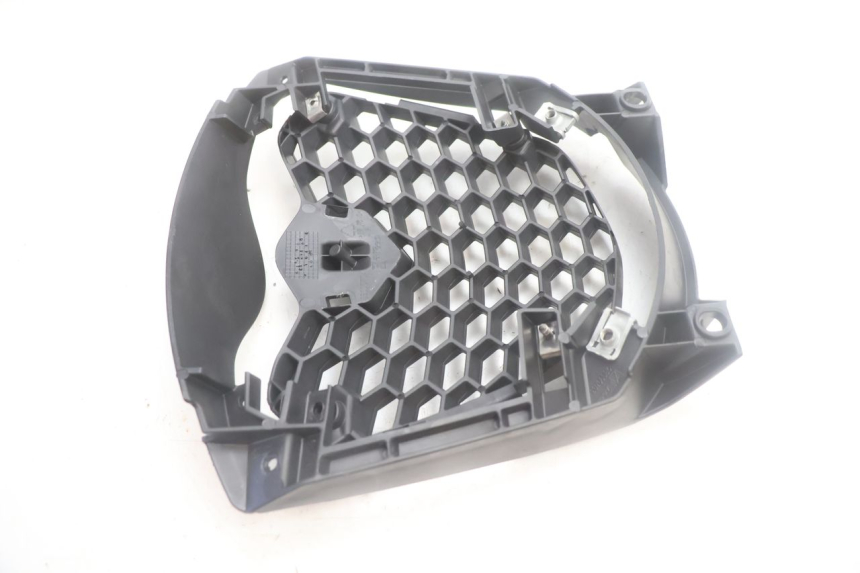 photo de KÃœHLER VERKLEIDUNG PIAGGIO MP3 500 (2016 - 2018) - Technische Nahaufnahme