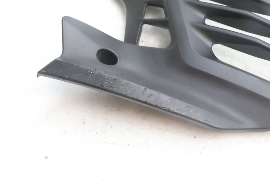 photo de KÃœHLER VERKLEIDUNG YAMAHA N-MAX NMAX 125 (2021 - 2024) - Detailansicht des Bauteils