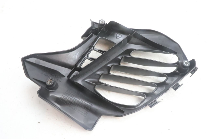 photo de KÃœHLER VERKLEIDUNG YAMAHA N-MAX NMAX 125 (2021 - 2024) - Technische Nahaufnahme