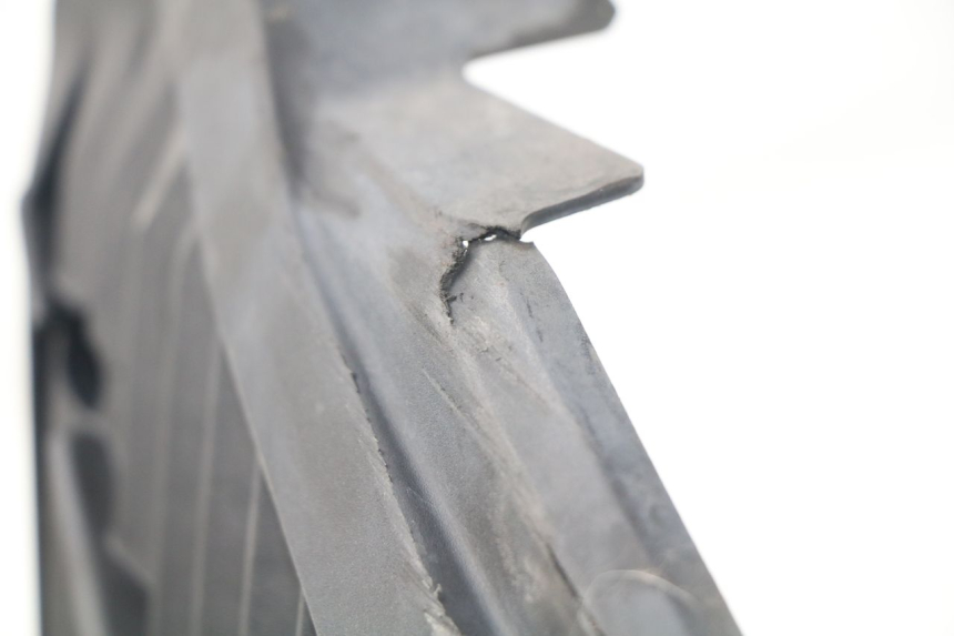 photo de KÜHLERGRILL HONDA PCX (JF47) 125 (2012 - 2013) - Technische Nahaufnahme