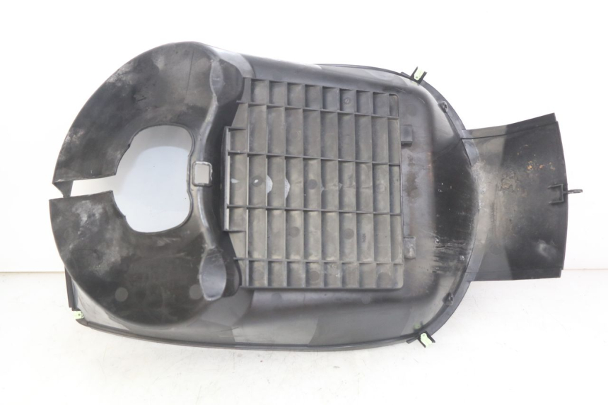 photo de KÜHLERGRILL PEUGEOT SATELIS 125 (2006 - 2009) - Detailansicht des Bauteils