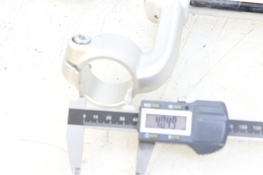 photo de LENKER ROYAL ENFIELD CONTINENTAL GT 650 (2019 - 2024) - Detailansicht des Bauteils