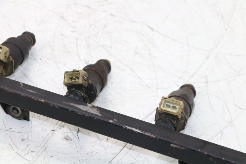 photo de EINSPRITZDüSE BMW K100 1000 (1982 - 1990) - Weitere Ansicht des Artikels