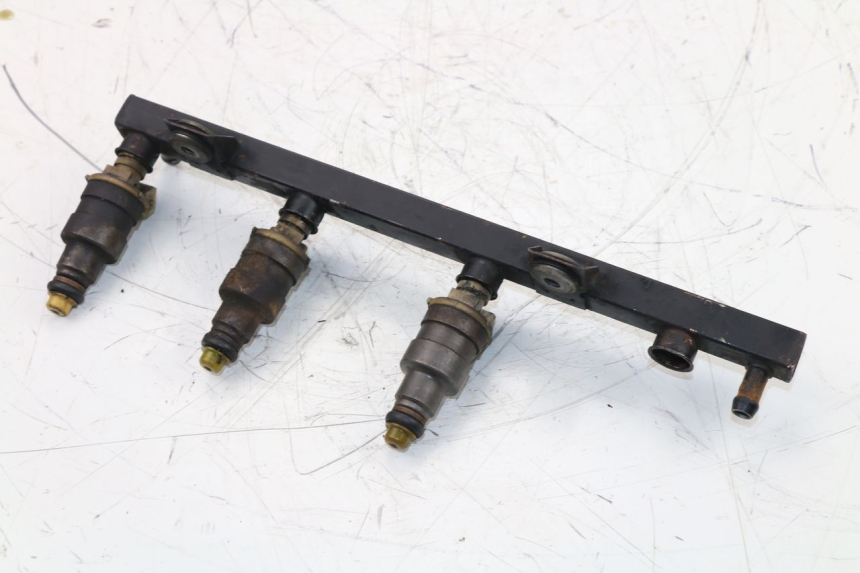 photo de EINSPRITZDüSE BMW K100 1000 (1982 - 1990) - Oberflächenzustand und Material