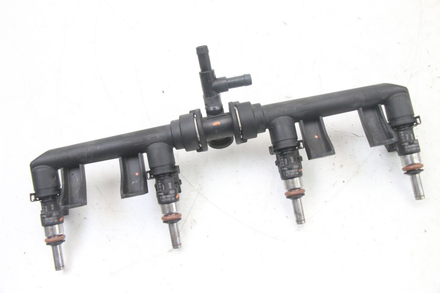 photo de EINSPRITZVENTILE BMW S RR ABS S1000RR 1000 (2015 - 2018) - Technische Nahaufnahme