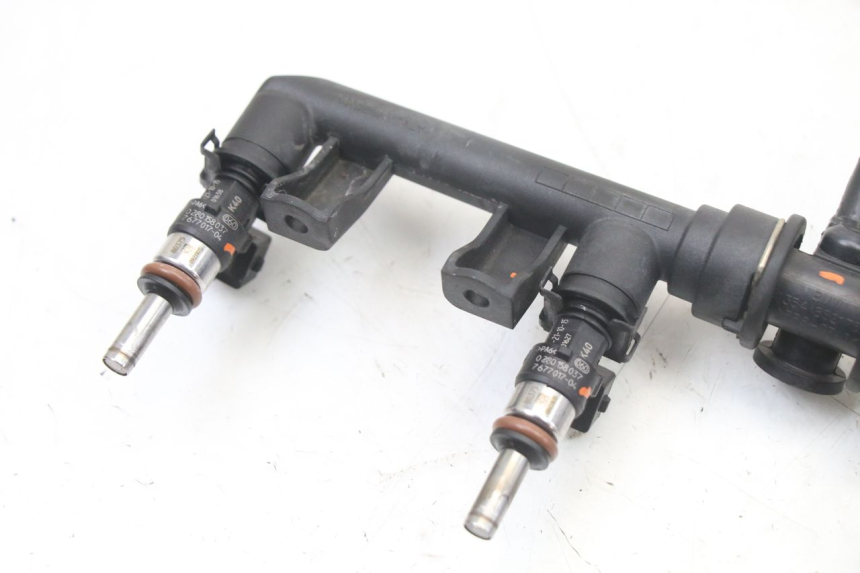 photo de EINSPRITZVENTILE BMW S RR ABS S1000RR 1000 (2015 - 2018) - Details der Befestigungspunkte