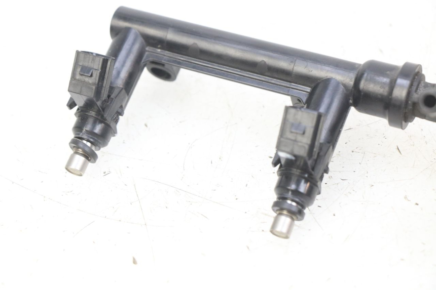 photo de EINSPRITZDüSE HONDA CB R 1000 (2018 - 2023) - Hochauflösende Nahaufnahme