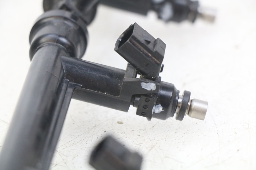 photo de EINSPRITZDüSE HONDA CB R 1000 (2018 - 2023) - Details der Befestigungspunkte
