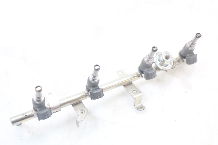 photo de EINSPRITZVENTILE YAMAHA FJR ABS 1300 (2006 - 2012) - Details der Befestigungspunkte