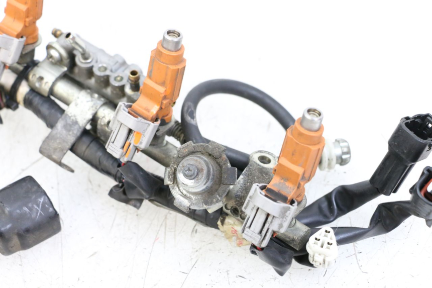 photo de EINSPRITZVENTILE YAMAHA FJR ABS 1300 (2006 - 2012) - Detailansicht des Bauteils