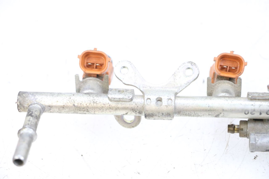 photo de EINSPRITZVENTILE YAMAHA FJR ABS 1300 (2006 - 2012) - Details der Befestigungspunkte