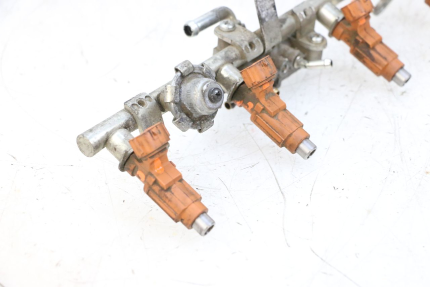 photo de EINSPRITZVENTILE YAMAHA FJR ABS 1300 (2006 - 2012) - Alternative Perspektive