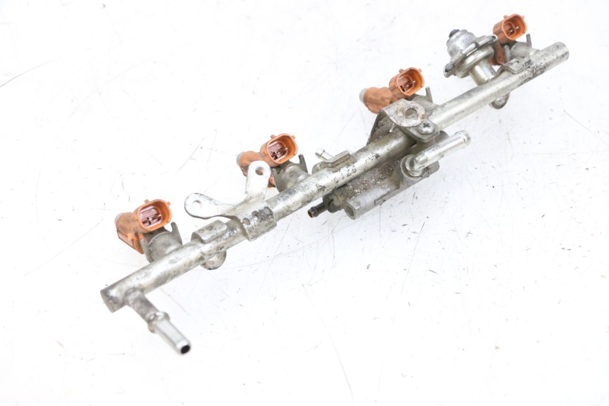 photo de EINSPRITZVENTILE YAMAHA FJR ABS 1300 (2006 - 2012) - Details der Befestigungspunkte