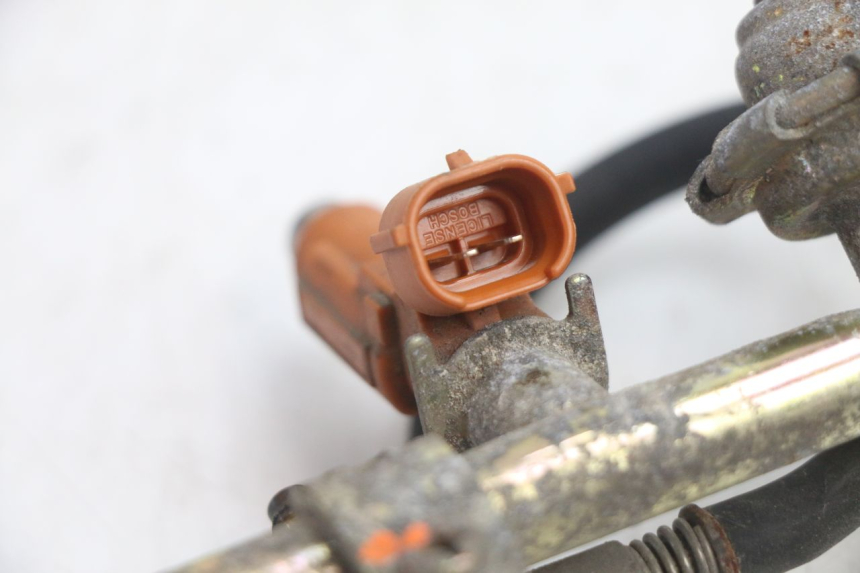 photo de EINSPRITZVENTILE YAMAHA FJR 1300 (2001 - 2005) - Details der Befestigungspunkte