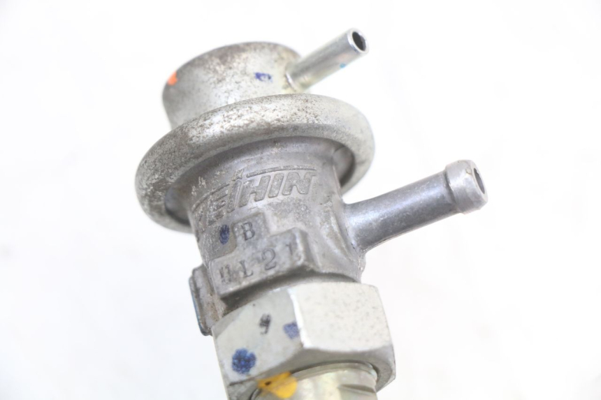 photo de EINSPRITZVENTILE HONDA FJS SILVER WING SILVERWING 400 (2005 - 2008) - Zoom auf Komponenten