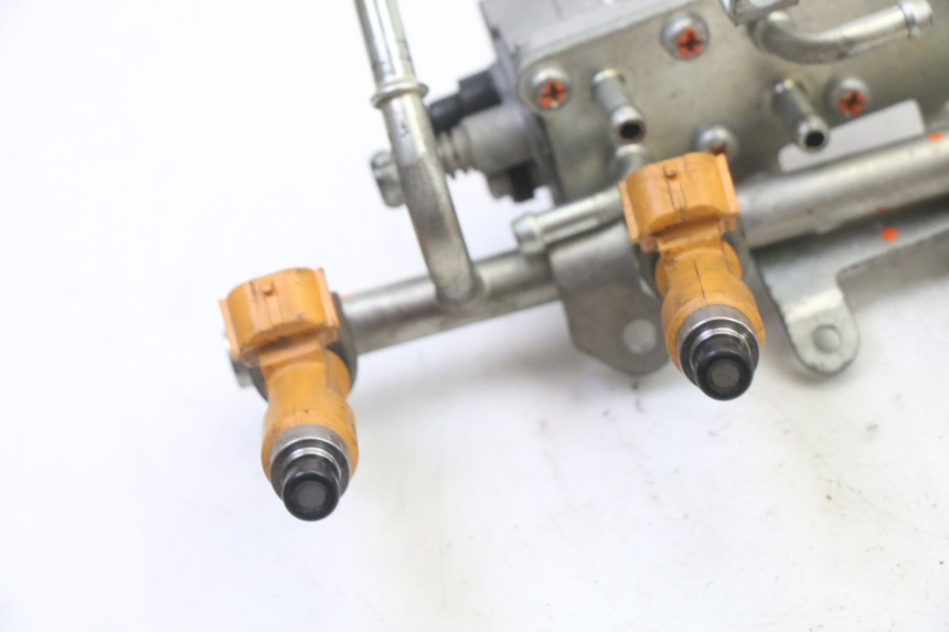 photo de EINSPRITZVENTILE YAMAHA FZ6 FAZER S2 600 (2007 - 2011) - Alternative Perspektive