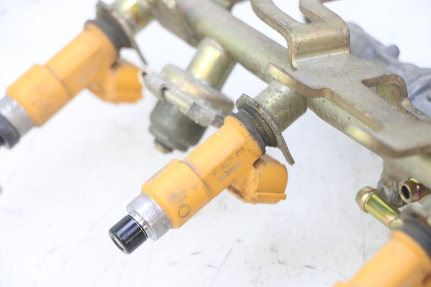 photo de EINSPRITZVENTILE YAMAHA FZ6 N FAZER 600 (2004 - 2006) - Zoom auf Gebrauchszustand