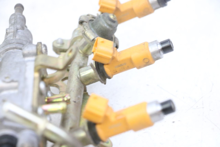 photo de EINSPRITZVENTILE YAMAHA FZ6 N FAZER 600 (2004 - 2006) - Alternative Perspektive