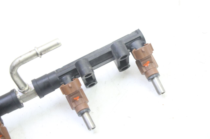 photo de EINSPRITZVENTILE SUZUKI GSR 750 (2011 - 2017) - Zoom auf Gebrauchszustand