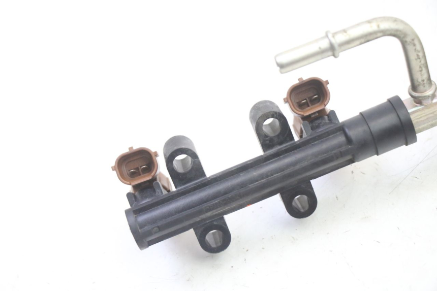 photo de EINSPRITZVENTILE SUZUKI GSR 750 (2011 - 2017) - Technische Nahaufnahme