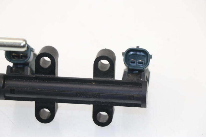 photo de EINSPRITZDüSE KAWASAKI Z800 Z ABS 800 (2013 - 2017) - Details der Befestigungspunkte