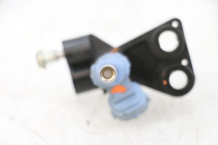 photo de EINSPRITZVENTILE KAWASAKI KXF KX-F 250 (2017 - 2019) - Zoom auf Gebrauchszustand