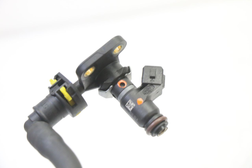 photo de EINSPRITZVENTILE PIAGGIO MP3 HPE 310 (2024 - 2025) - Details der Befestigungspunkte