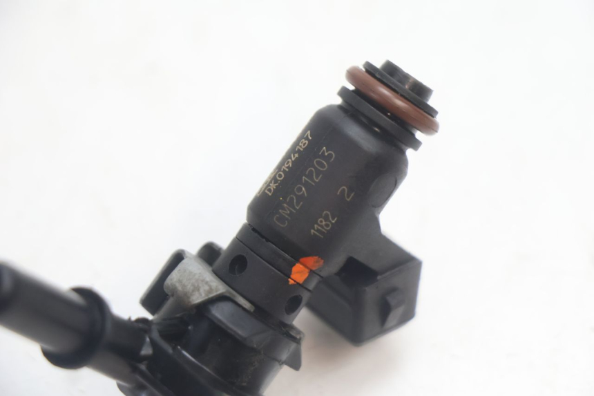 photo de EINSPRITZVENTILE PIAGGIO MP3 HPE 530 (2022 - 2026) - Details der Befestigungspunkte