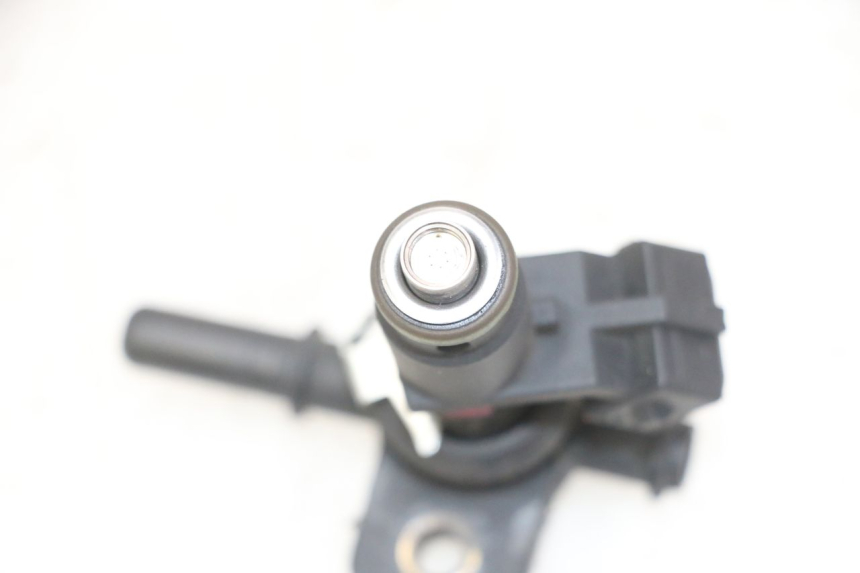 photo de EINSPRITZVENTILE PIAGGIO MP3 LT 300 (2010 - 2016) - Zoom auf Gebrauchszustand