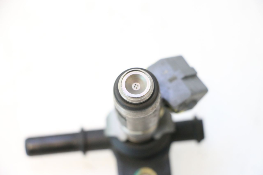 photo de EINSPRITZVENTILE PIAGGIO MP3 500 (2016 - 2018) - Alternative Perspektive