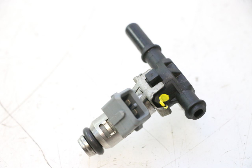 photo de EINSPRITZVENTILE PIAGGIO MP3 500 (2011 - 2015) - Oberflächenzustand und Material